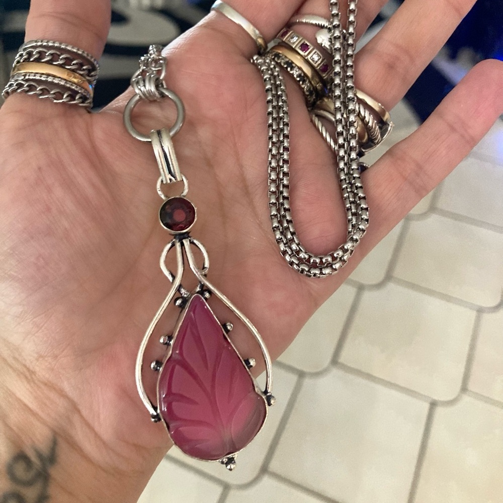 Genuine pink topaz & pink carved agate in leaf shape gemstone chain necklace - Picture 6 of 13